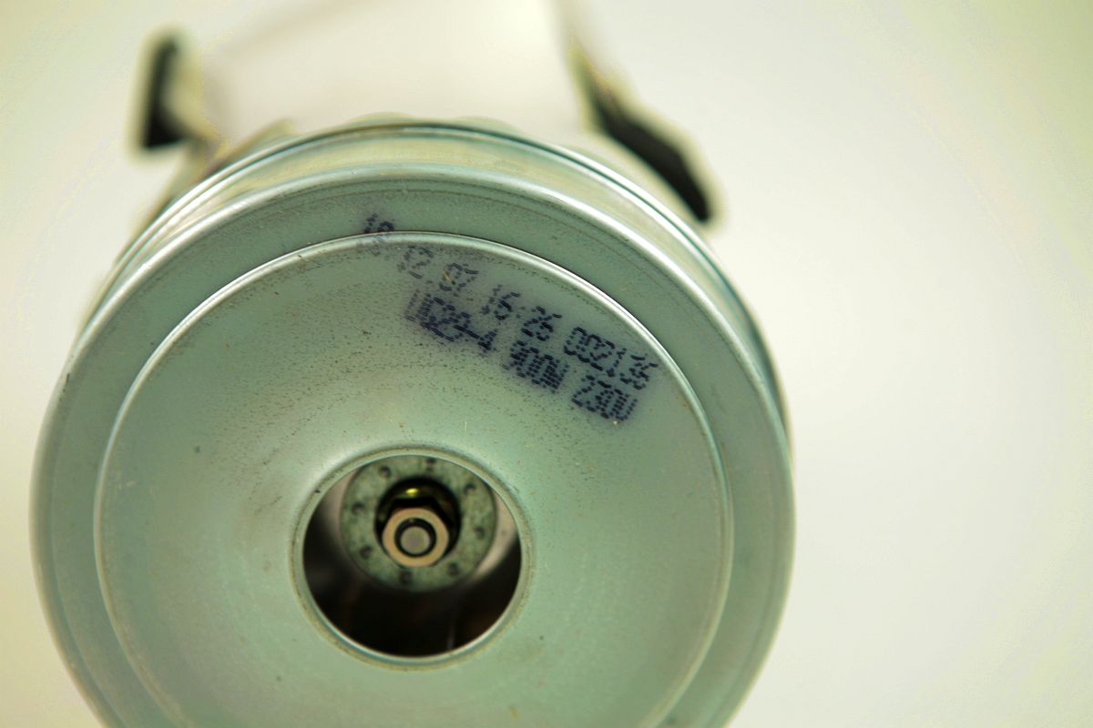 Motor geeignet für Vorwerk Kobold 135, 136, 135sc inkl. Einbau